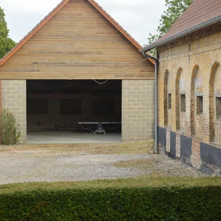 Holiday Home In Recques-Sur-Hem With Barbecue بيت للعطل *